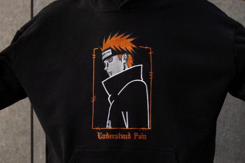 Pain anime geborduurde hoodie zwart